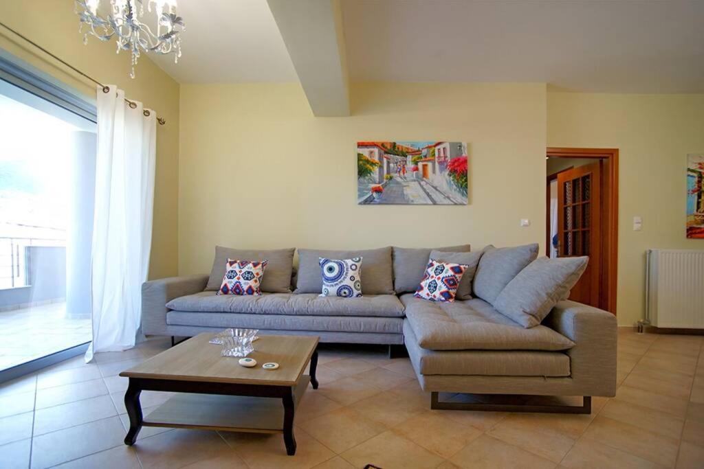 Kyparissia Luxury Home Exterior photo
